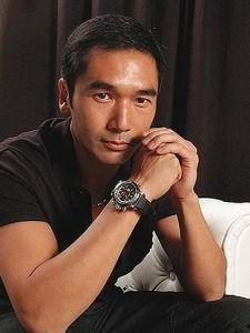 方中信 个人资料,影视界多面手，魅力与实力并存的实力派演员