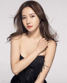 韩雨芹性感照片,光影交织下的魅力绽放